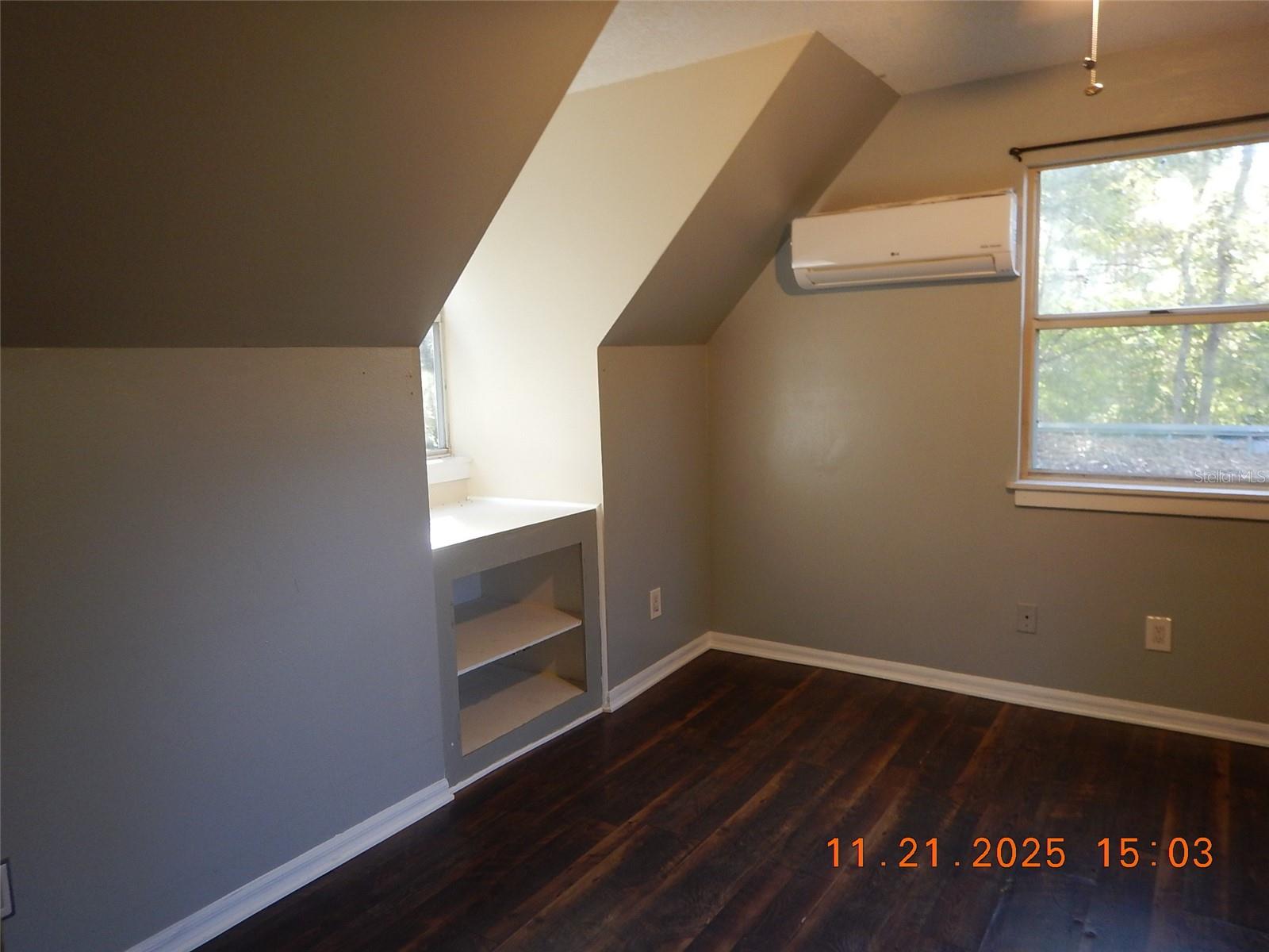 LAKEVIEW ESTATES - Residential