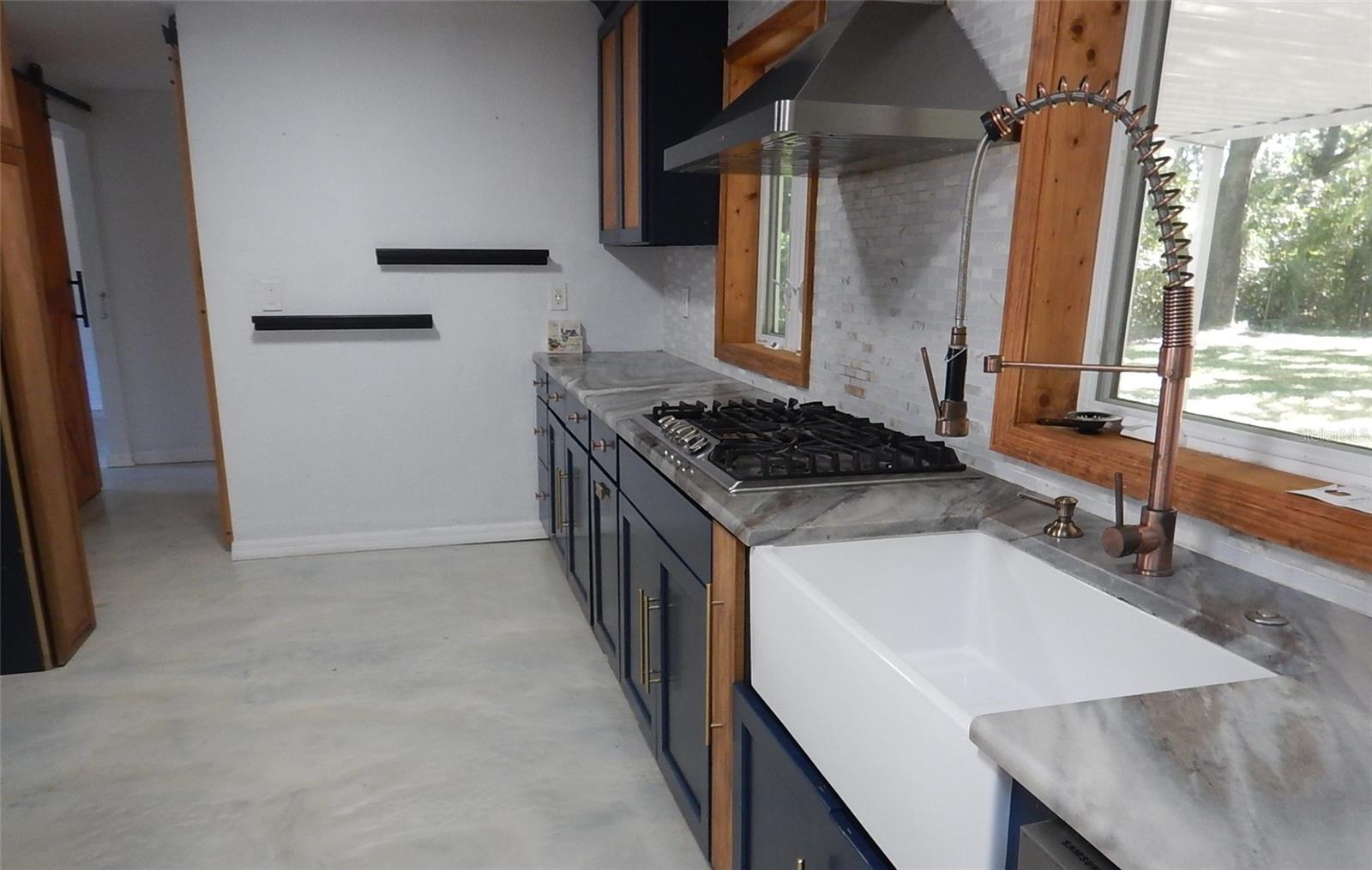 LAKEVIEW ESTATES - Residential