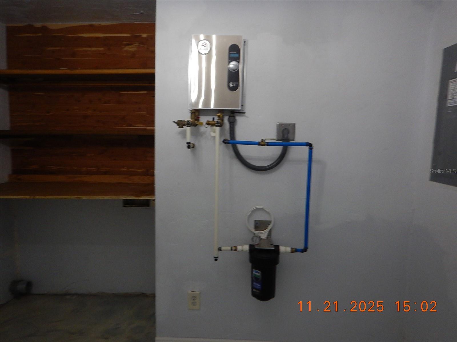 LAKEVIEW ESTATES - Residential