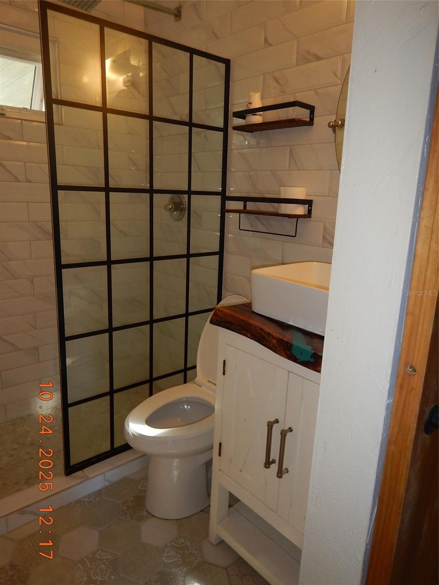 LAKEVIEW ESTATES - Residential