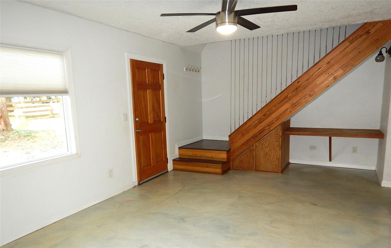 LAKEVIEW ESTATES - Residential