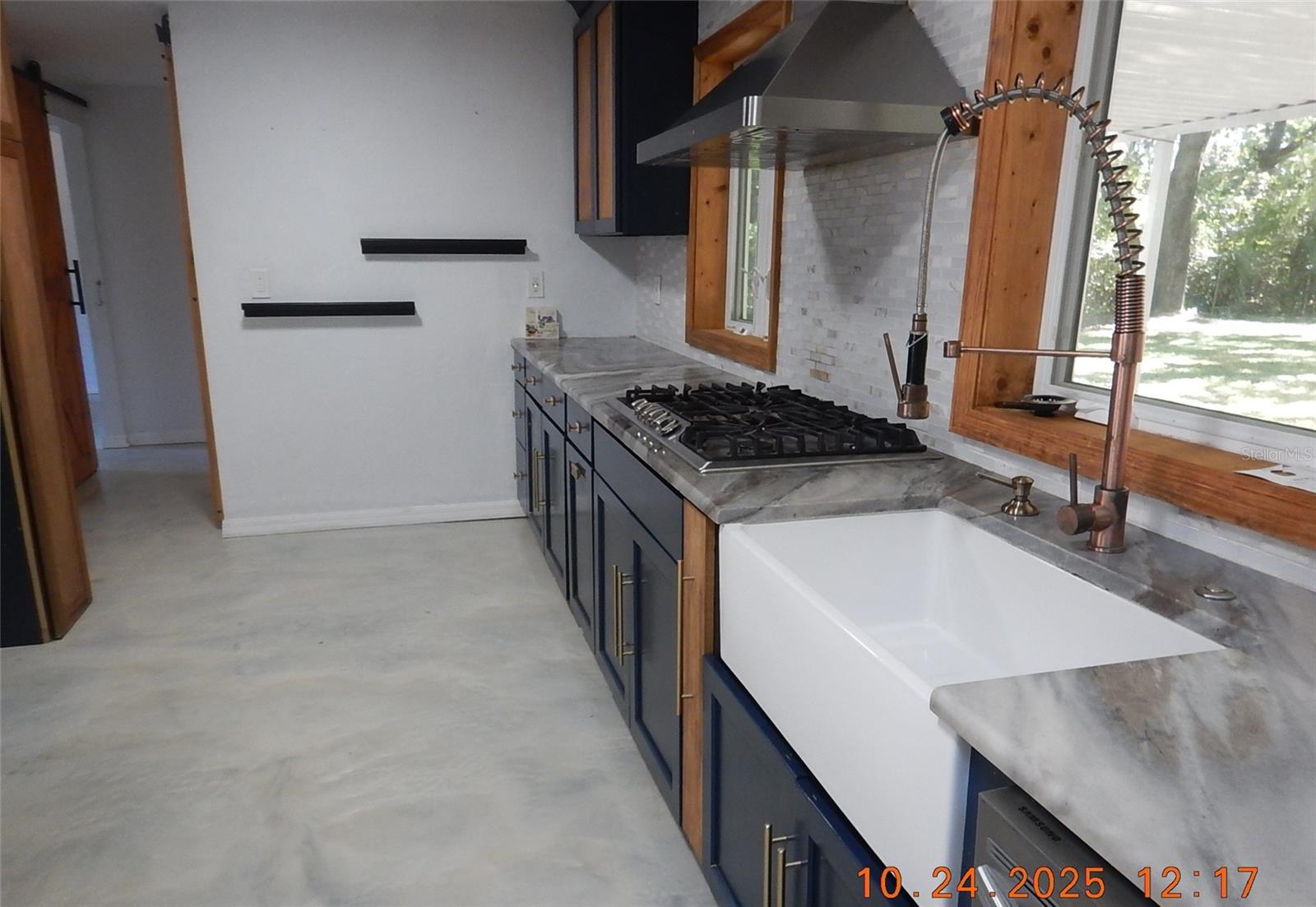 LAKEVIEW ESTATES - Residential