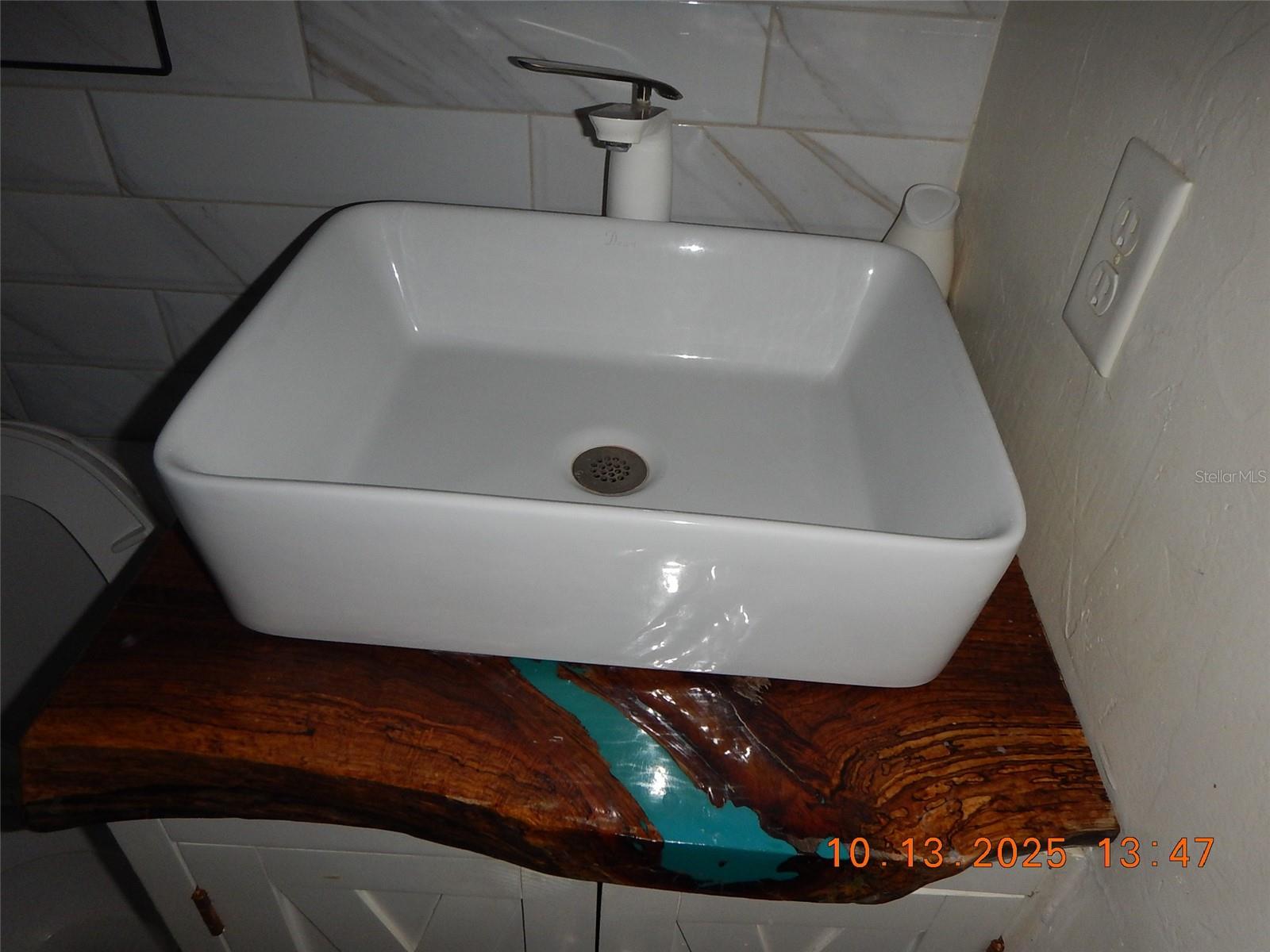 LAKEVIEW ESTATES - Residential