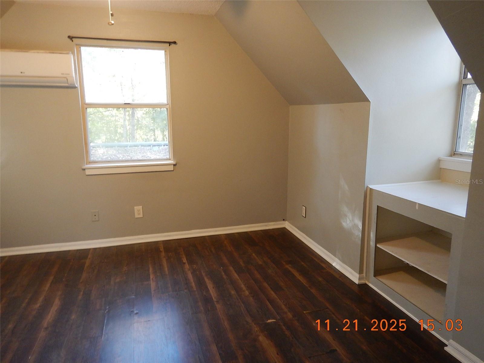 LAKEVIEW ESTATES - Residential