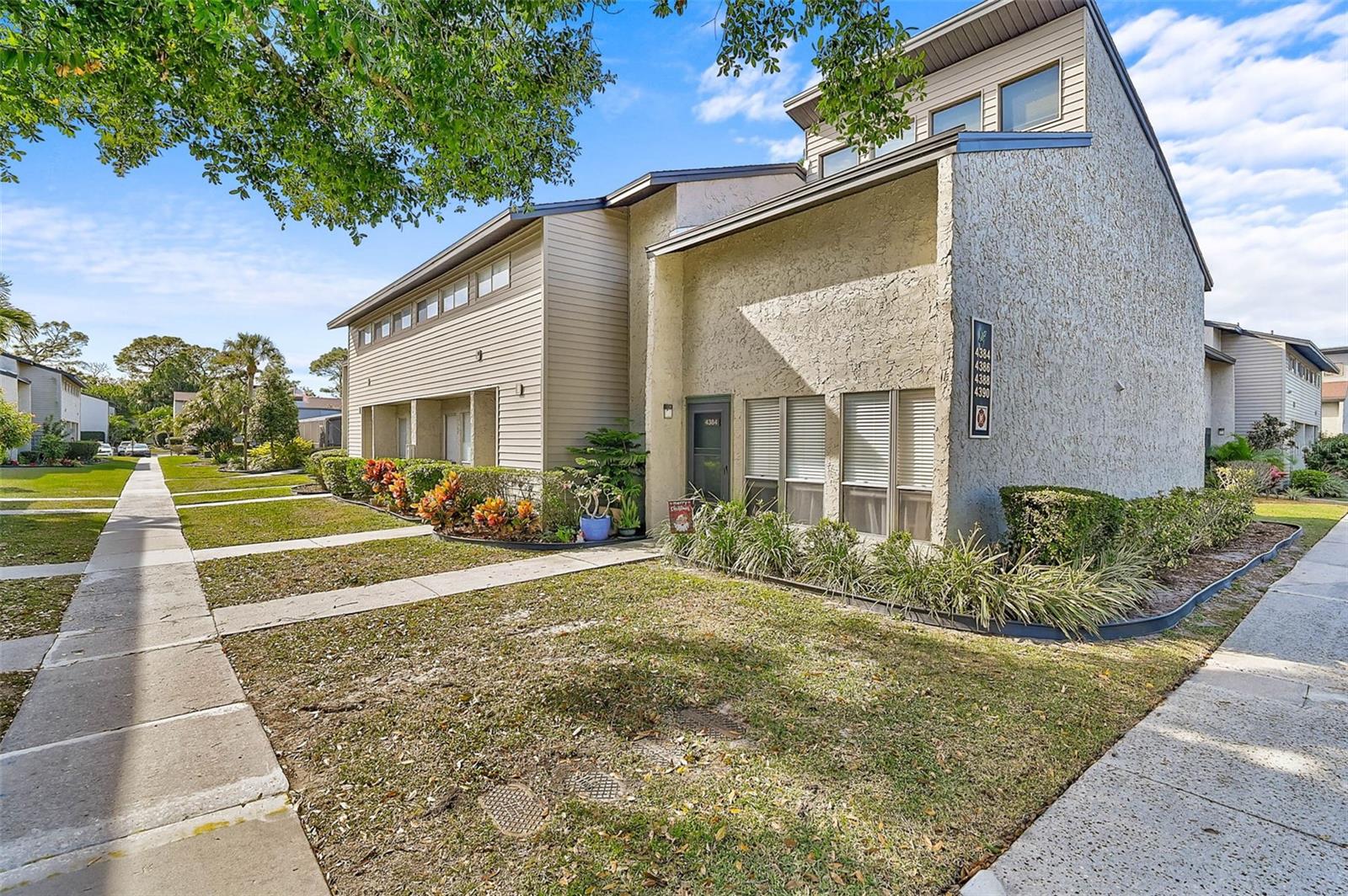 HIDDEN HOLLOW CONDO - Residential