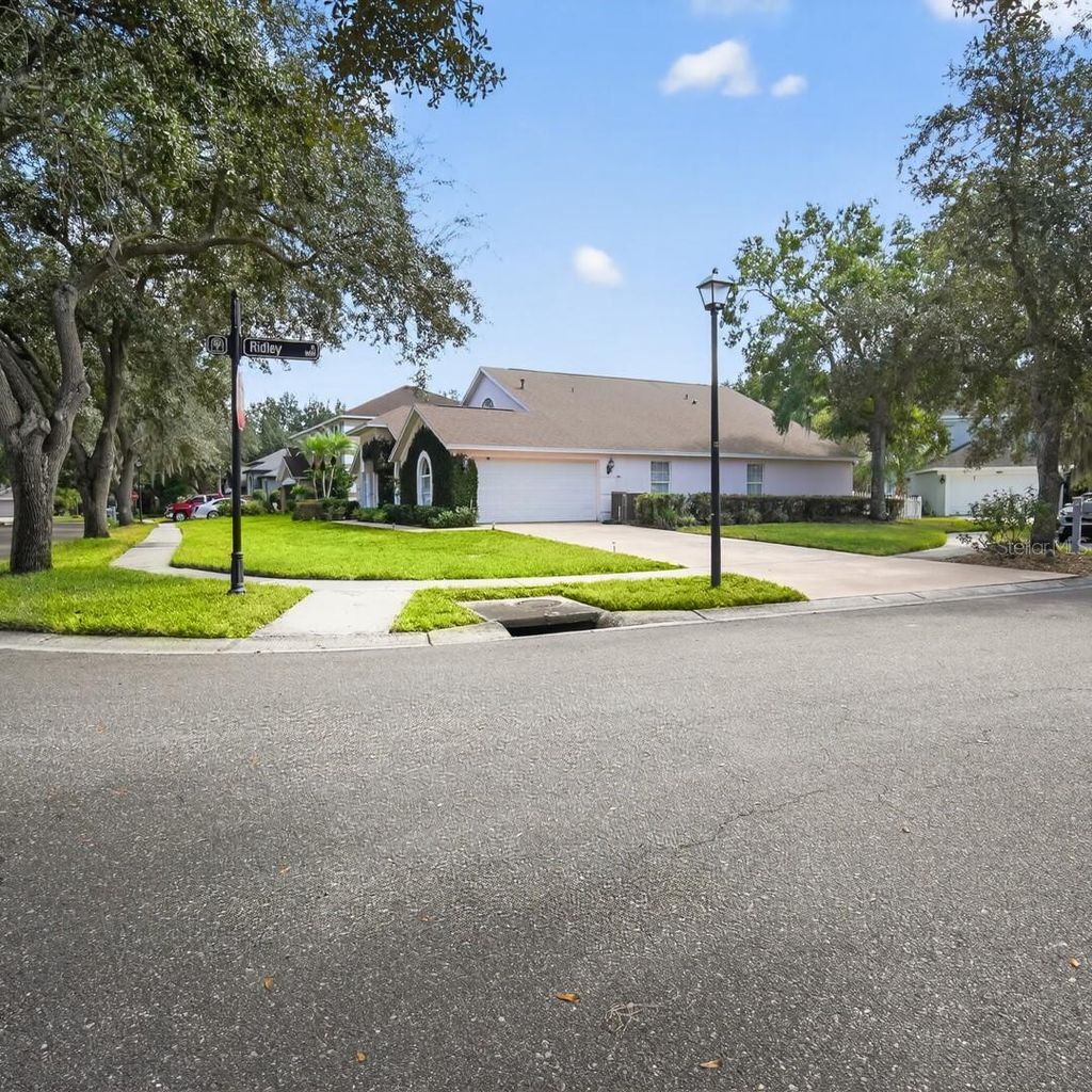 Photo of 16005 Ridley Place, Tampa, FL 33647 (MLS # A4662993)