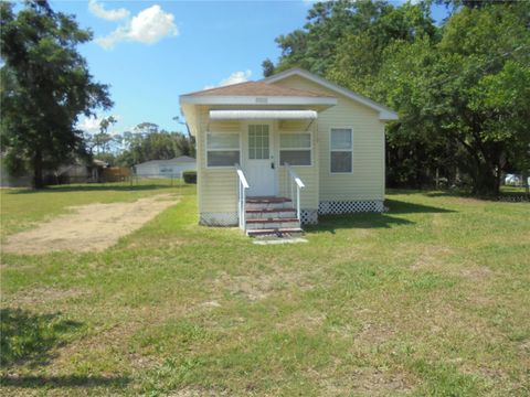 Photo of 1510 NE 55th Street, Ocala, FL 34479 (MLS # OM725165)