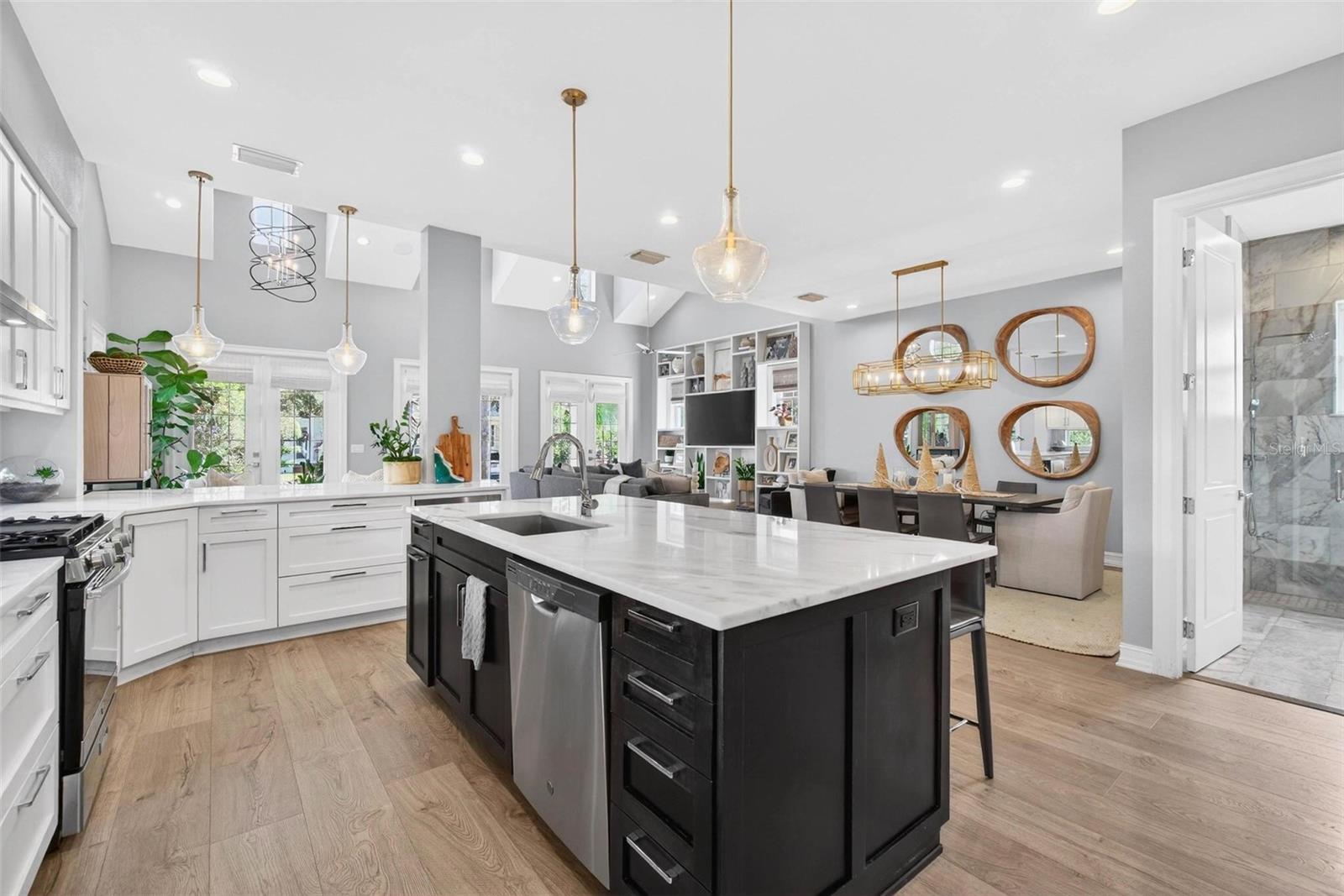 WESTSHORE YACHT CLUB PH 1 - Residential