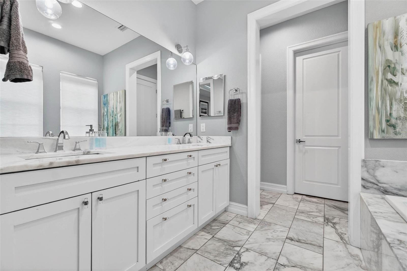 WESTSHORE YACHT CLUB PH 1 - Residential