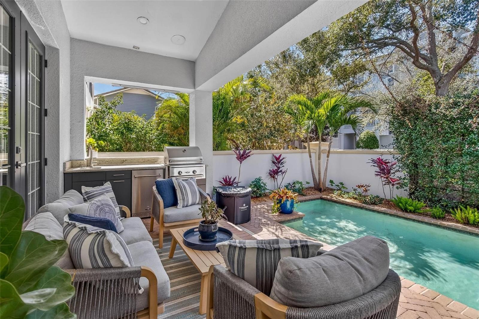 WESTSHORE YACHT CLUB PH 1 - Residential