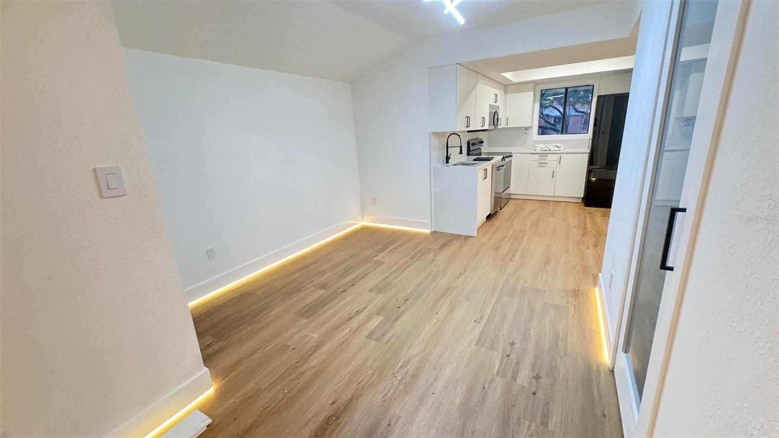 1050 E MICHIGAN ST 1050B