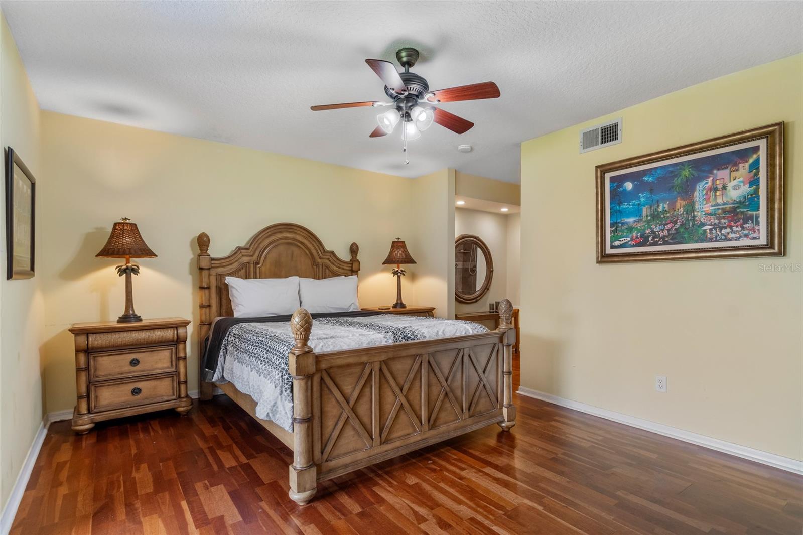 KENSINGTON PARK CONDO - Residential
