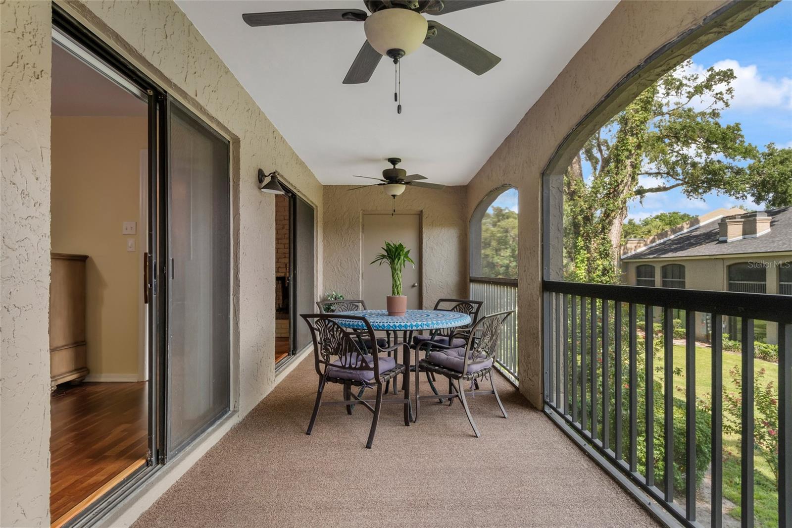 KENSINGTON PARK CONDO - Residential
