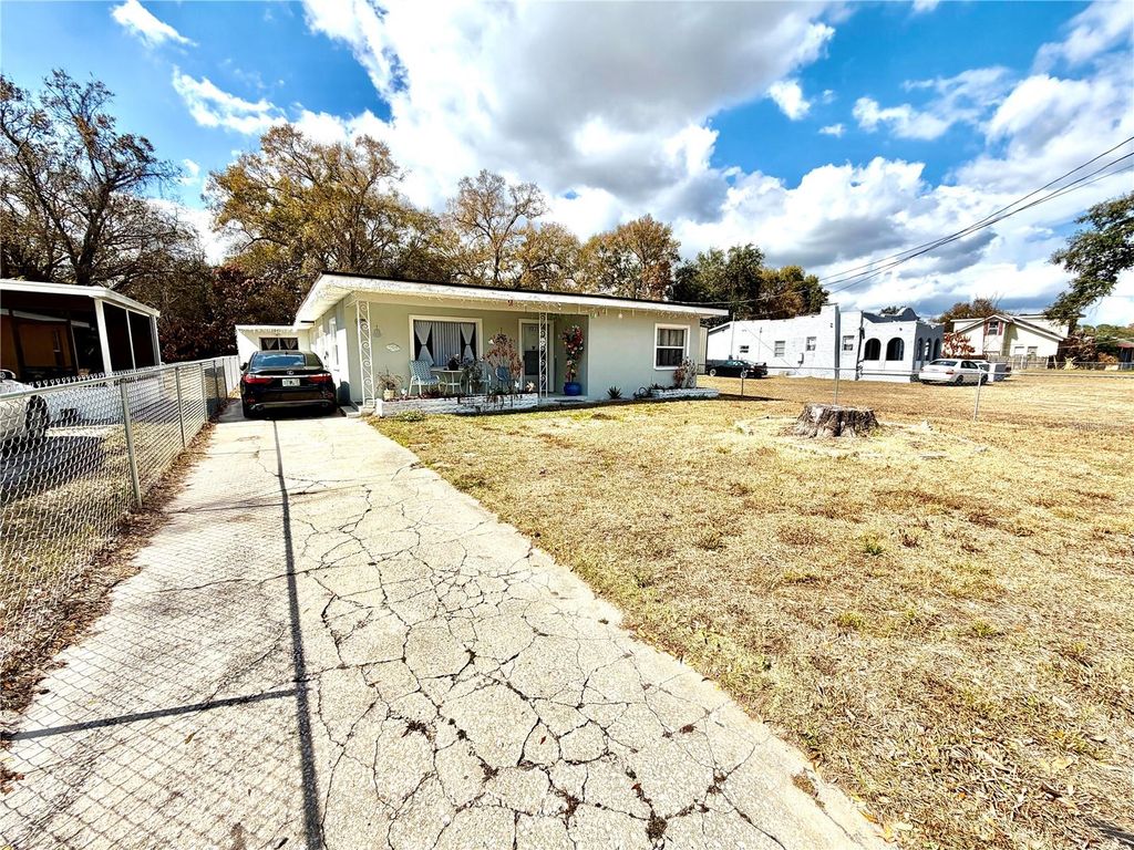 Photo of 939 26th Street NW, Winter Haven, FL 33881 (MLS # TB8476783)