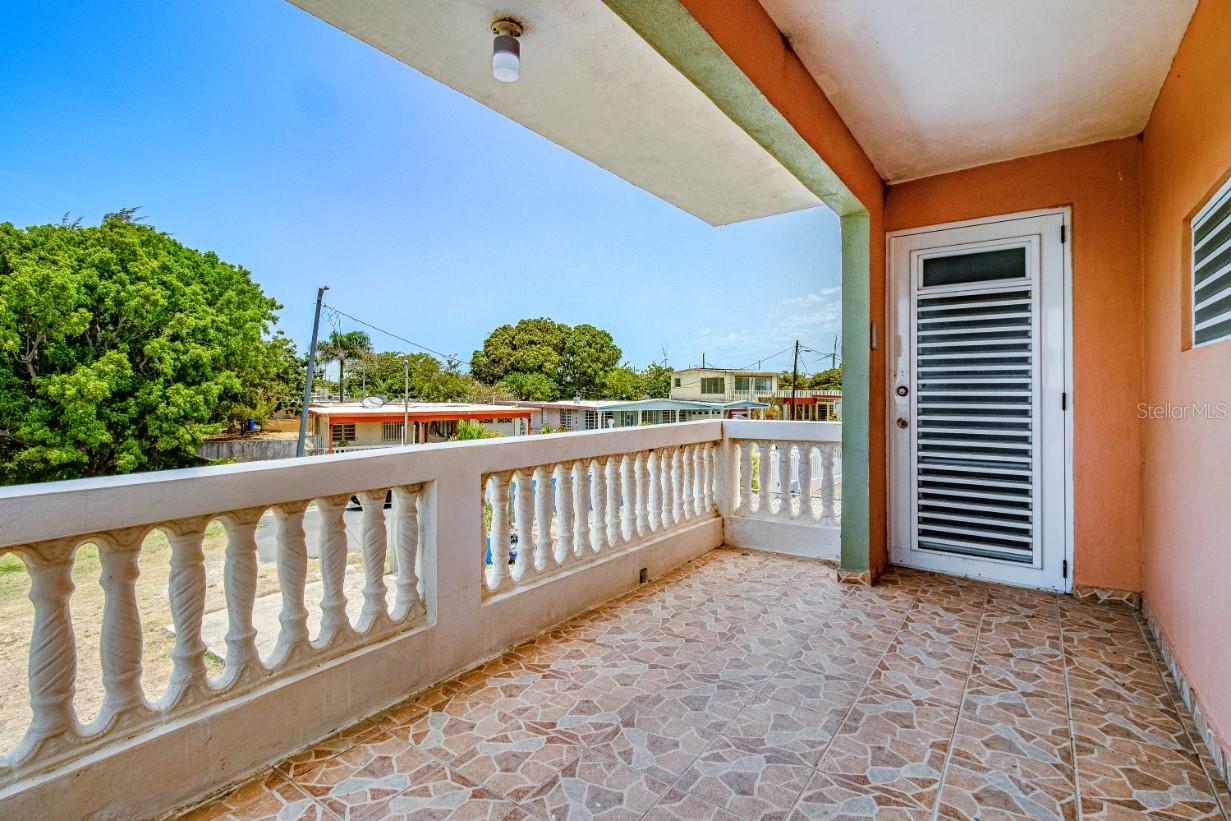 C URB. REPARTO LA HACIENDA 25-99