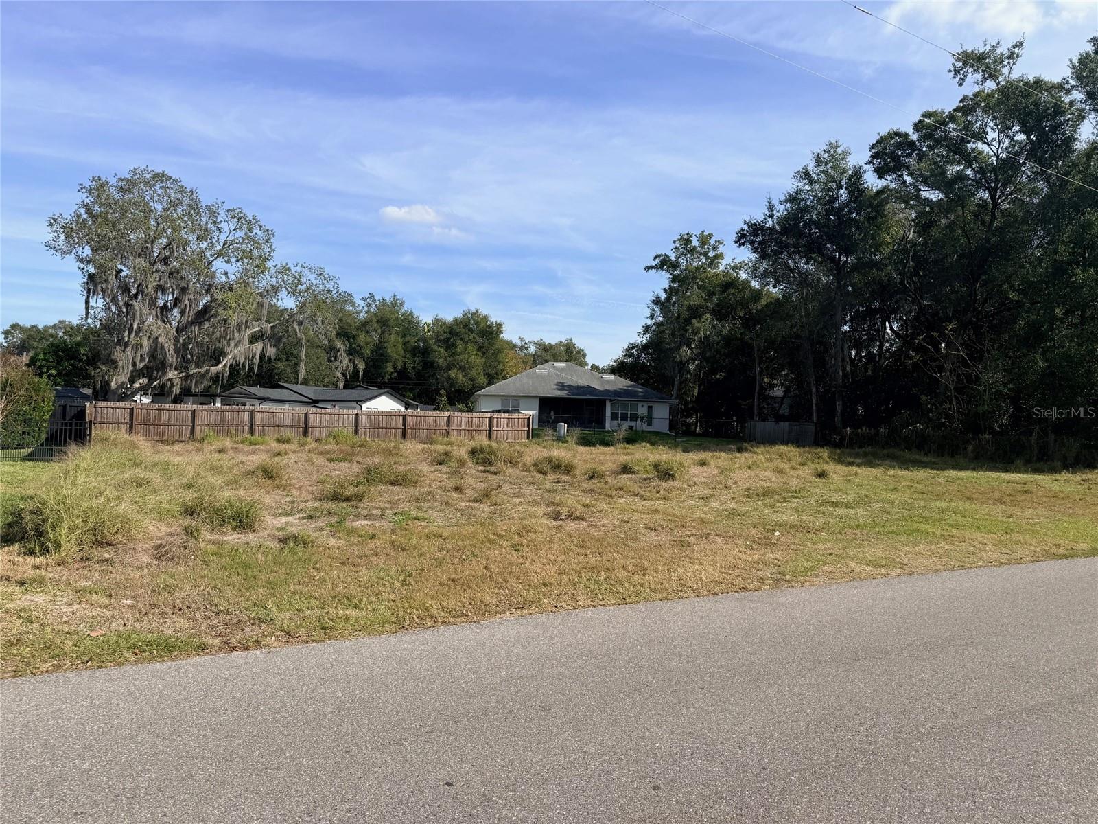 PEARL LAKE PARK - Land