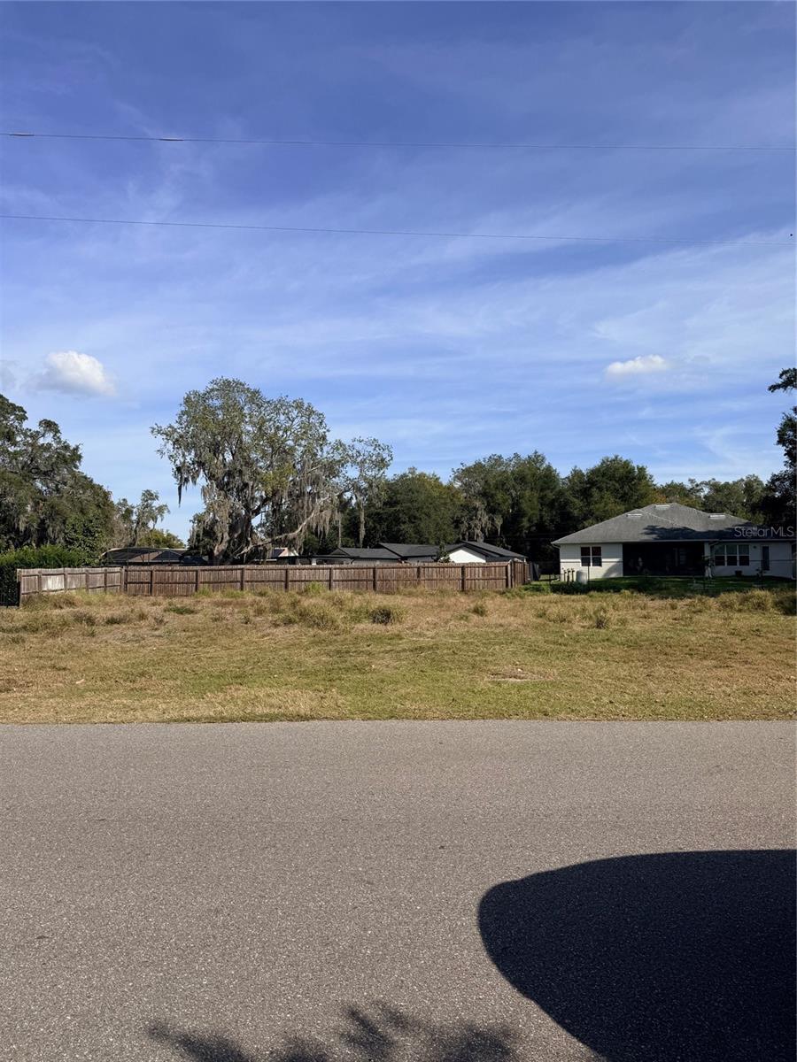 PEARL LAKE PARK - Land