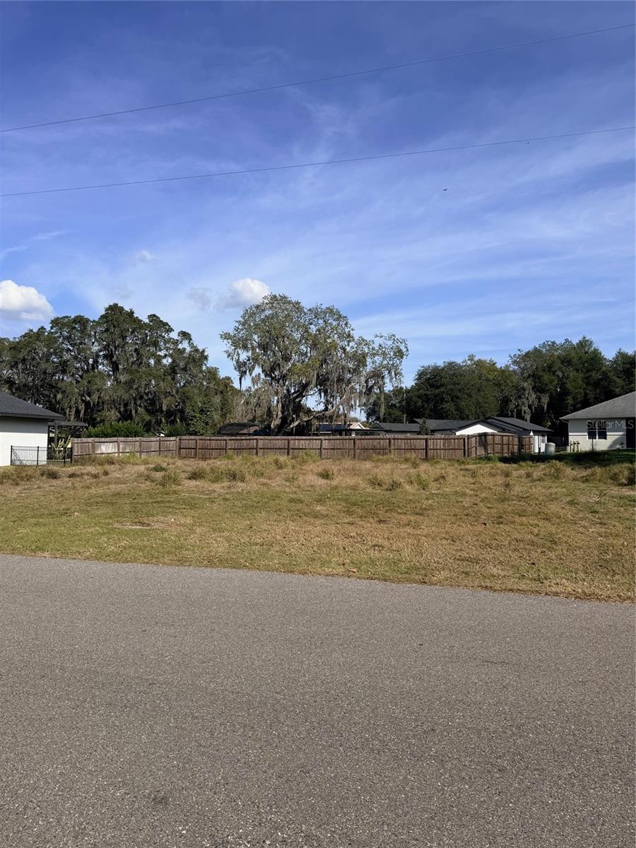 PEARL LAKE PARK - Land