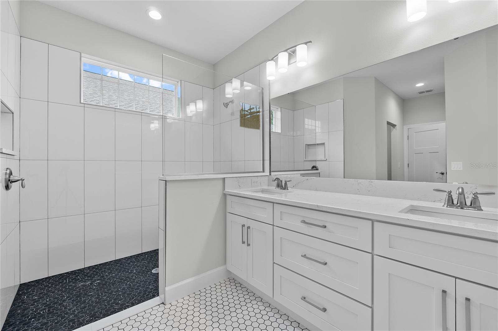 RESERVE AT FAIRWAY OAKS - Residential