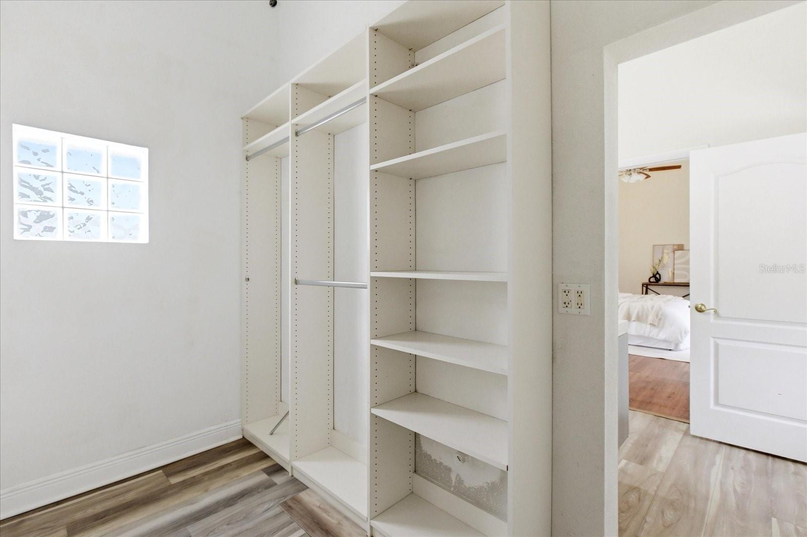 COLLEGE PARK CASTLE CONDO - Residential