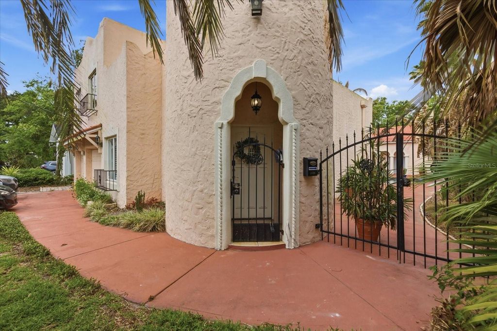 Photo of 3310 Harrison Avenue #1, Orlando, FL 32804 (MLS # O6405318)