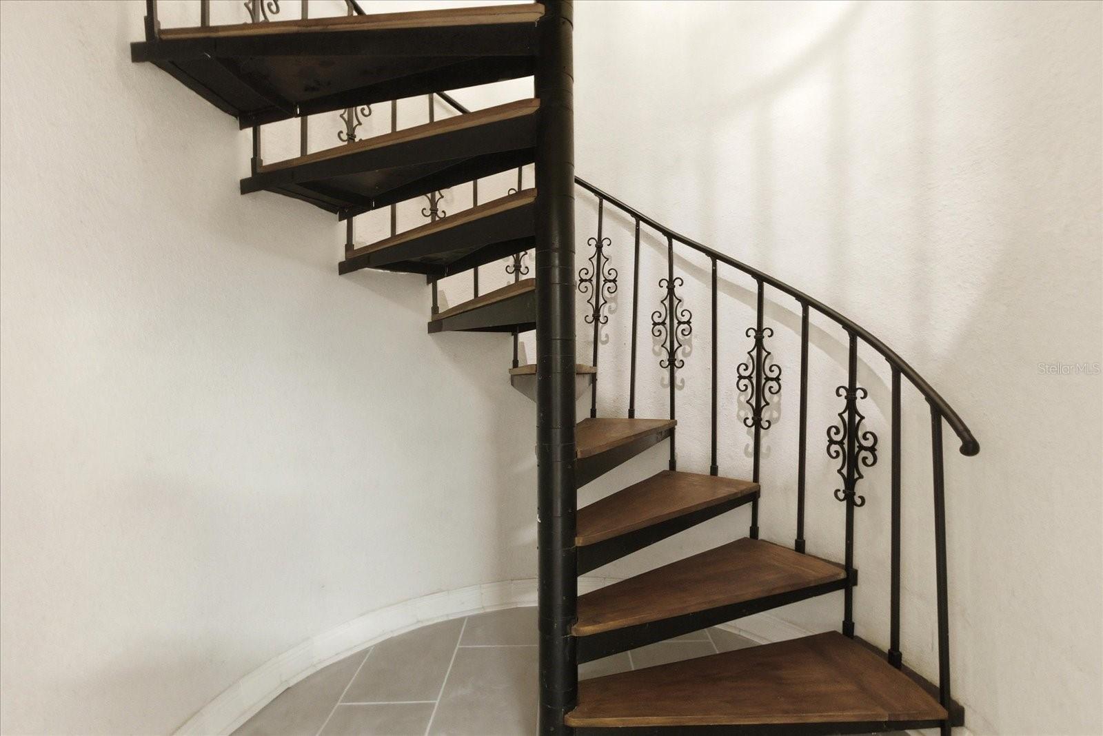 COLLEGE PARK CASTLE CONDO - Residential