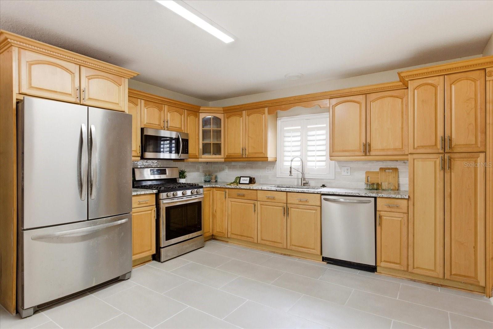 COLLEGE PARK CASTLE CONDO - Residential