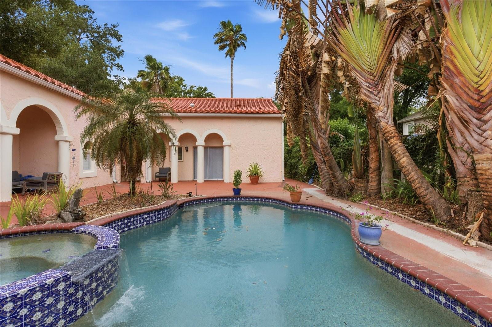 COLLEGE PARK CASTLE CONDO - Residential