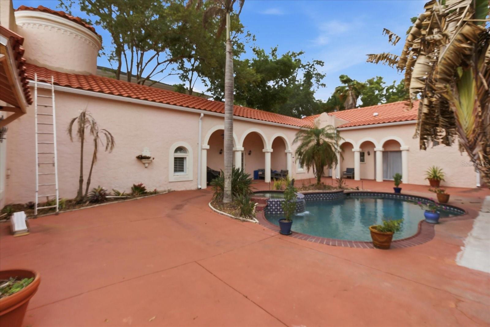 COLLEGE PARK CASTLE CONDO - Residential