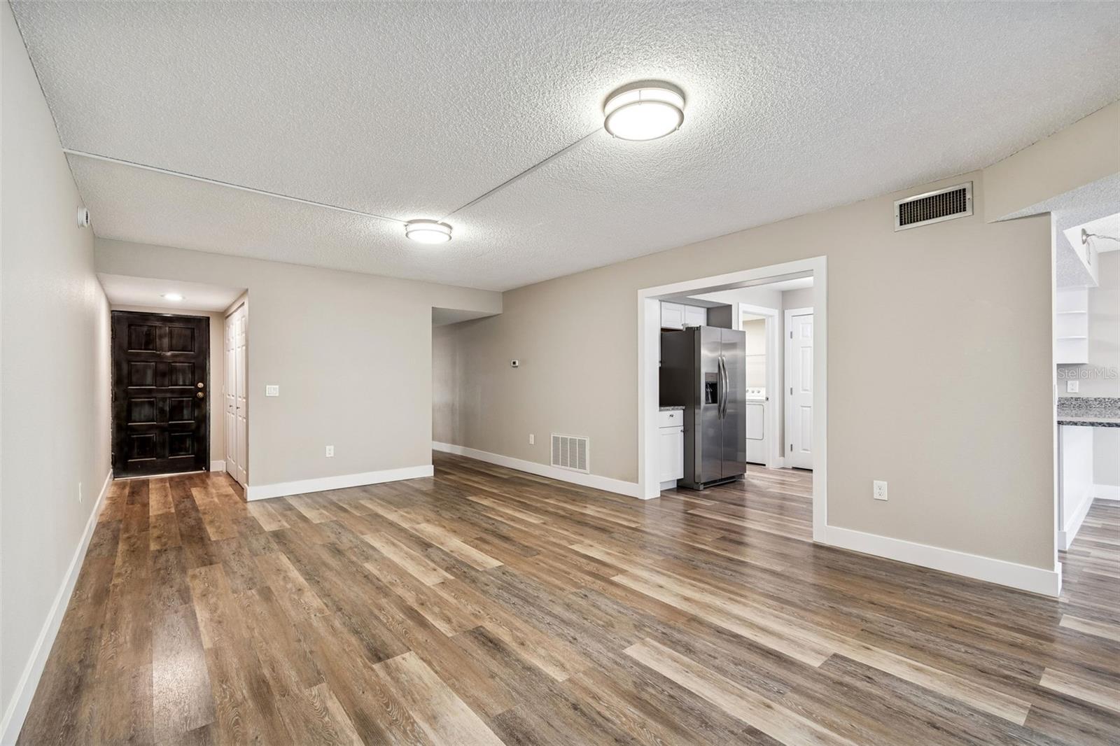 225 COUNTRY CLUB DRIVE E148