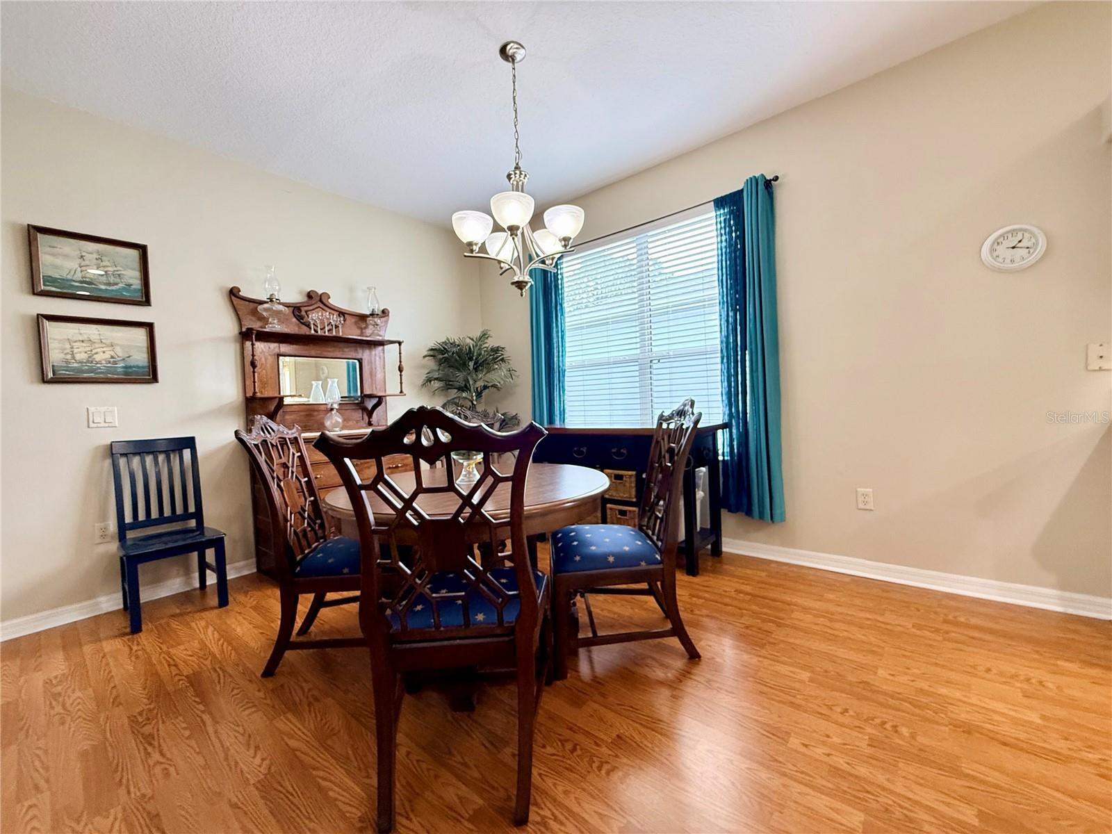 SUMMERGLEN - Residential