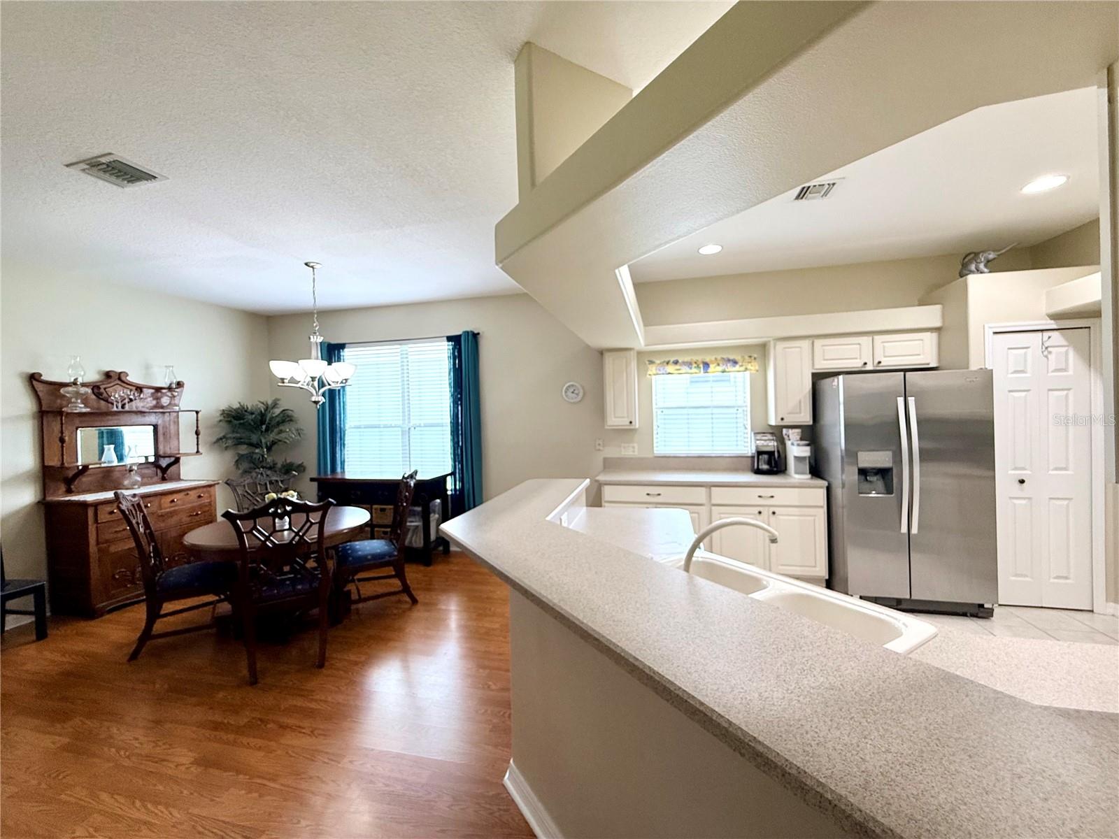 SUMMERGLEN - Residential
