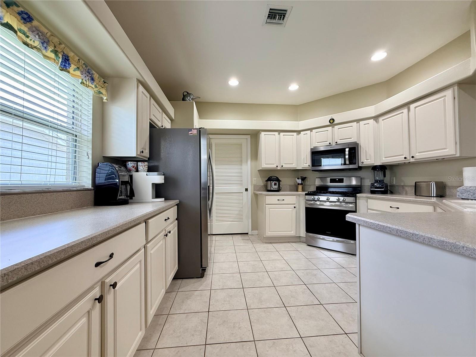 SUMMERGLEN - Residential