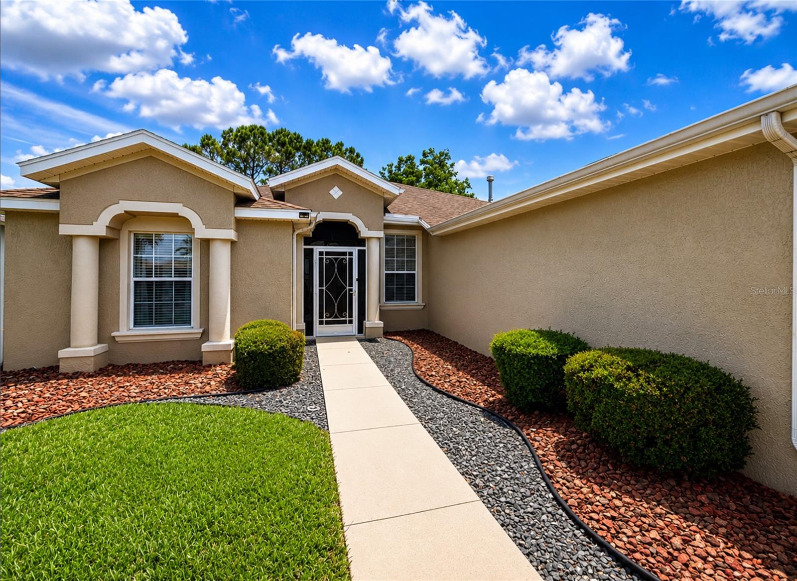 SUMMERGLEN - Residential