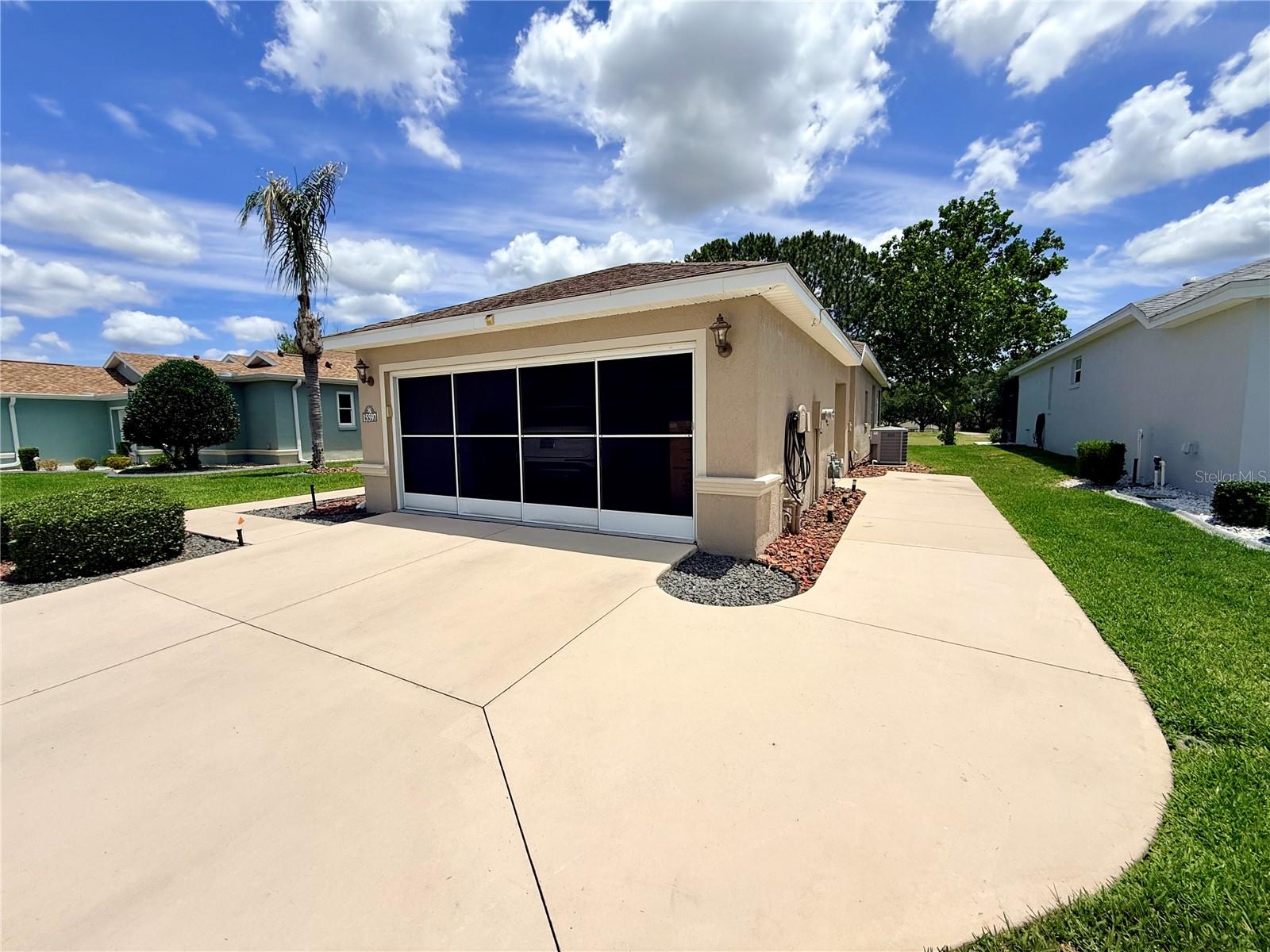 SUMMERGLEN - Residential