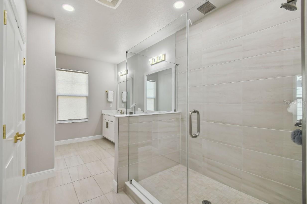 VIRGINIA TERRACE - Residential Lease