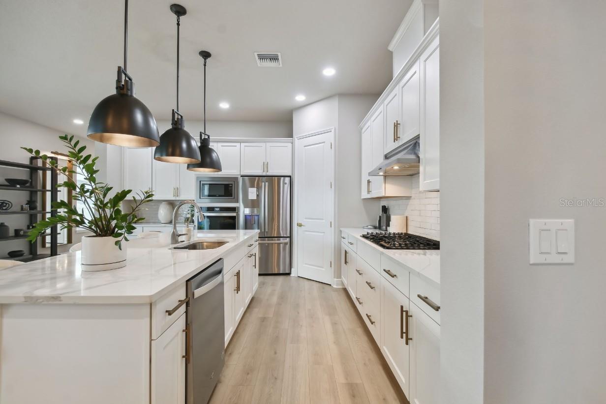 VIRGINIA TERRACE - Residential Lease