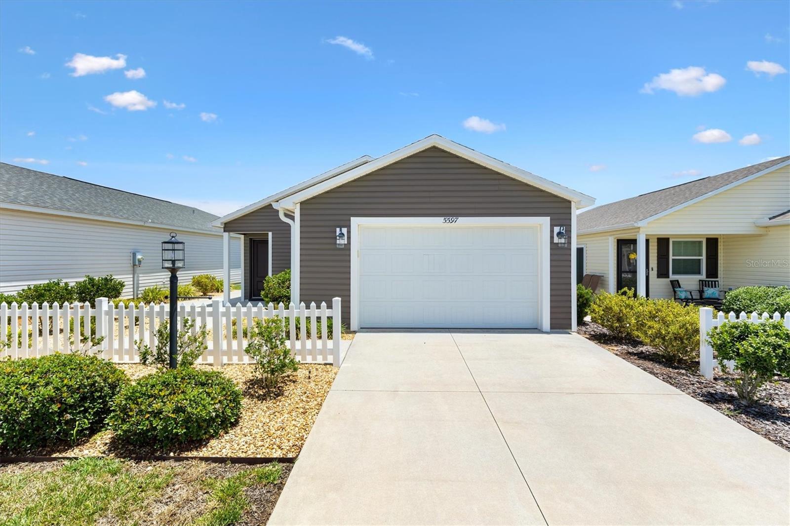 VILLAGES/SOUTHERN OAKS UN #61 - Residential