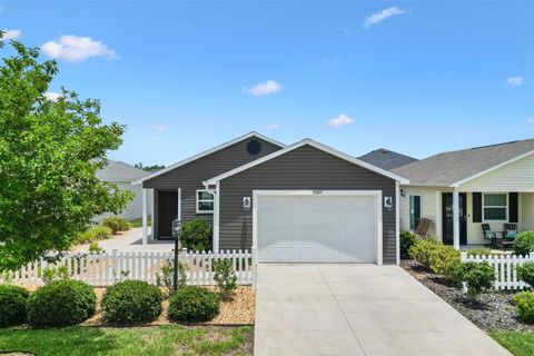 Photo of 5597 Gracie Lane, The Villages, FL 32163 (MLS # G5112597)