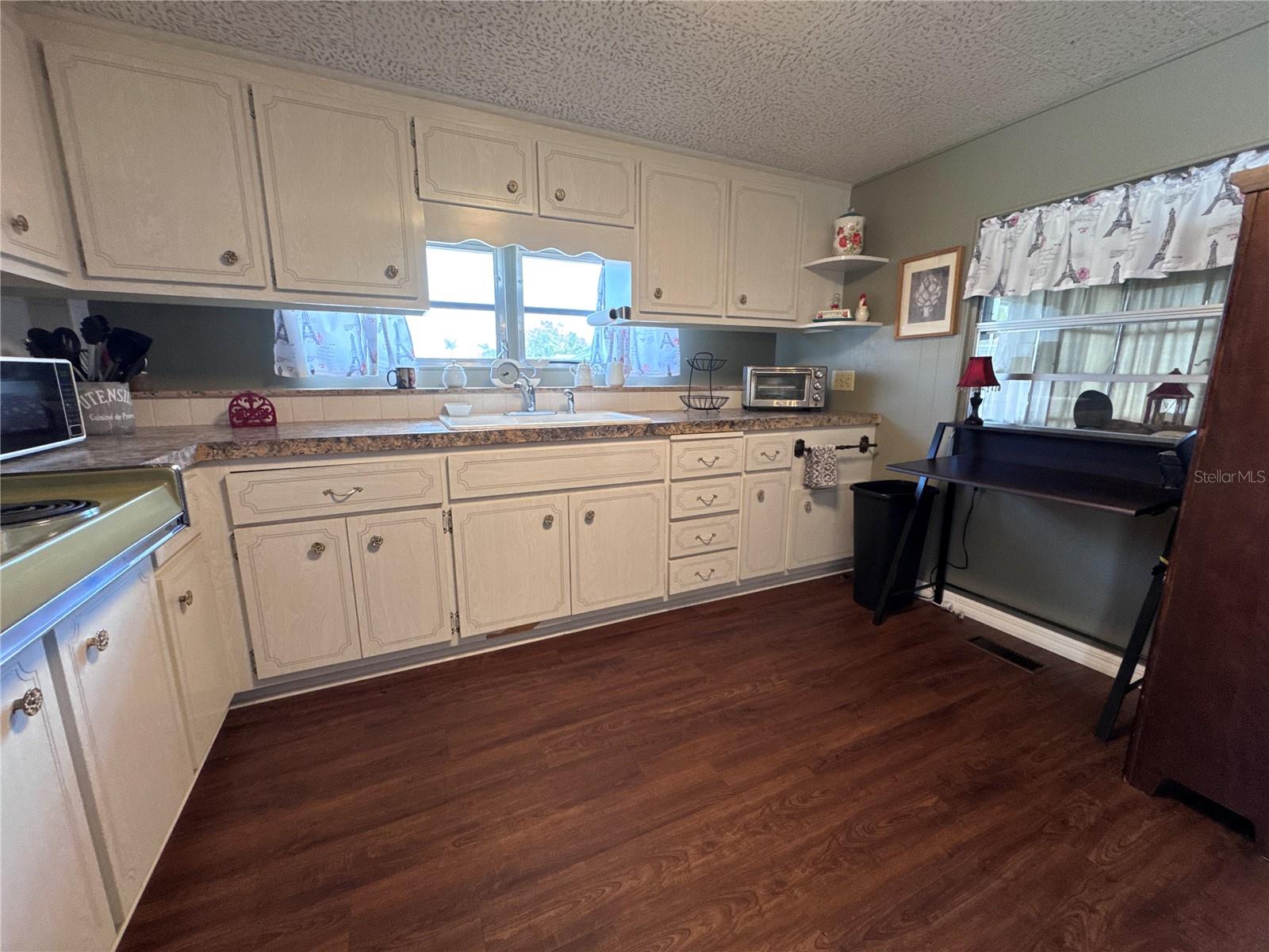 COUNTRY PARK CO-OP M/H UNREC - Residential