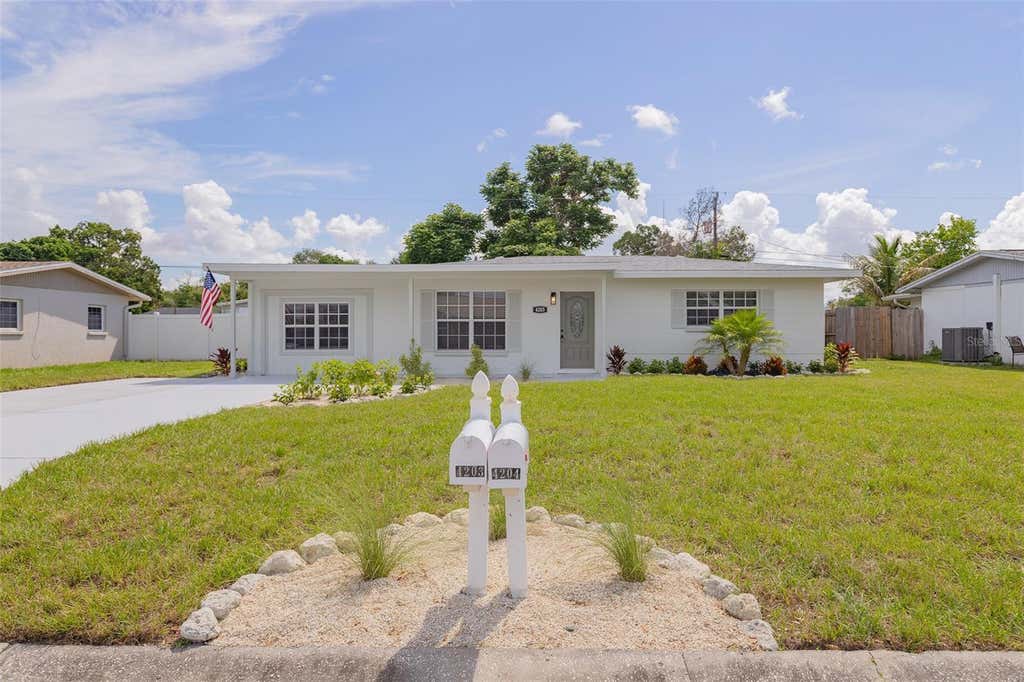 Photo of 4203 36th Street W, Bradenton, FL 34205 (MLS # A4704032)