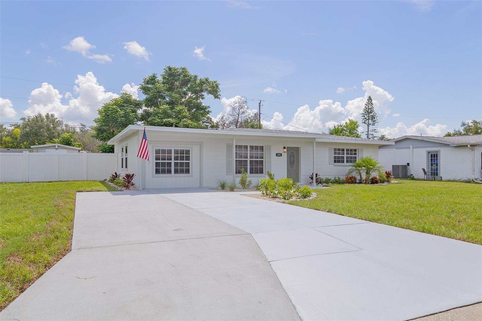 4203 36TH STREET W, BRADENTON, FL, 34205 4 4203 36TH STREET W