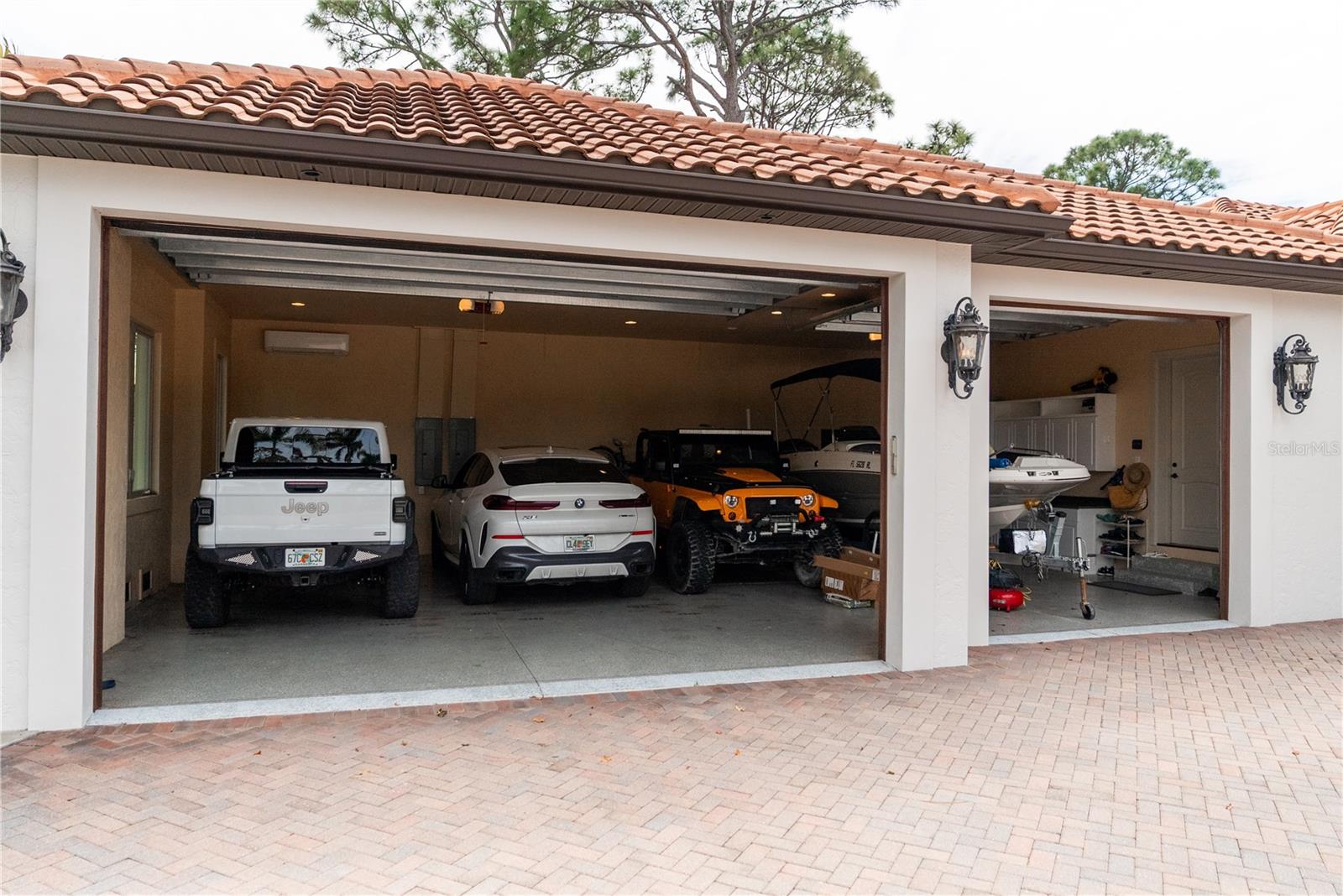 LEMON BAY ESTATES - Residential