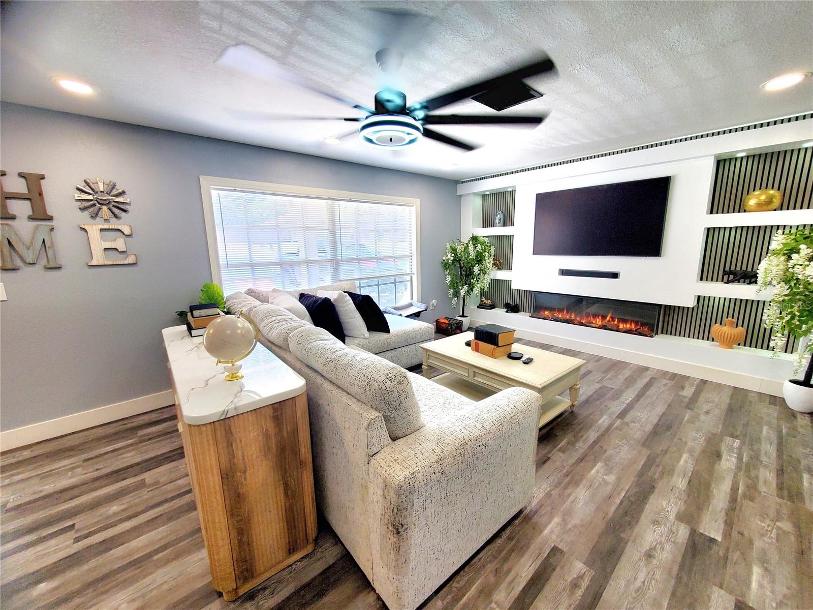2837 LONGLEAF LANE