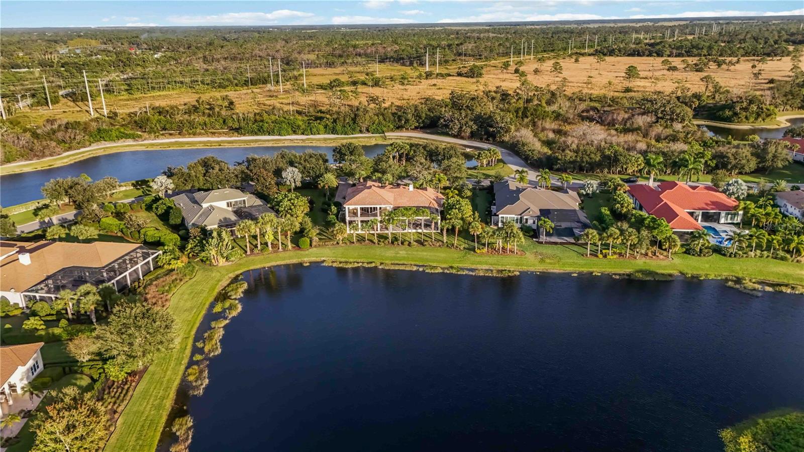 FOUNDERS CLUB - Residential