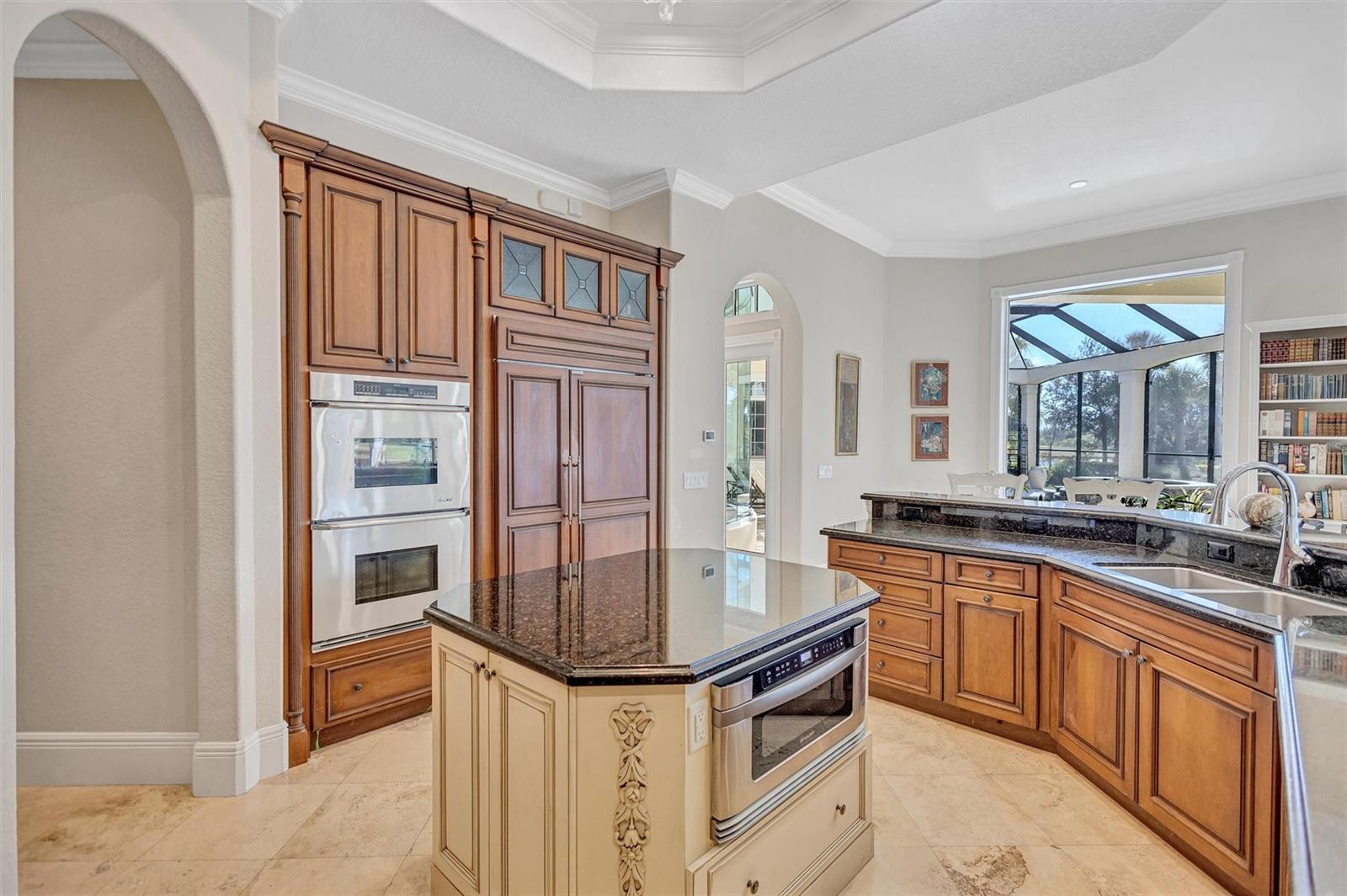 FOUNDERS CLUB - Residential