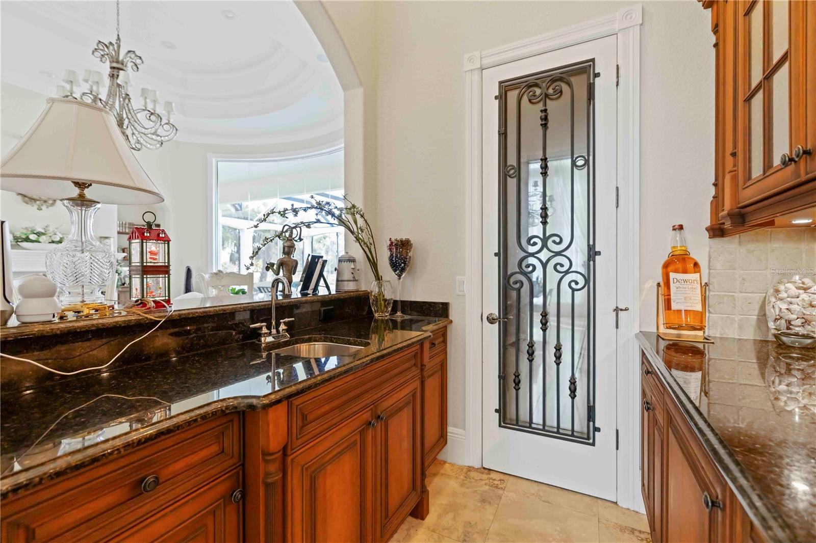 FOUNDERS CLUB - Residential