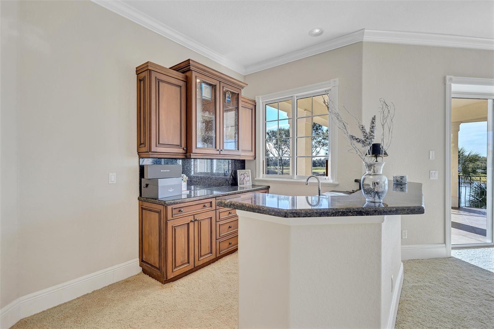 FOUNDERS CLUB - Residential