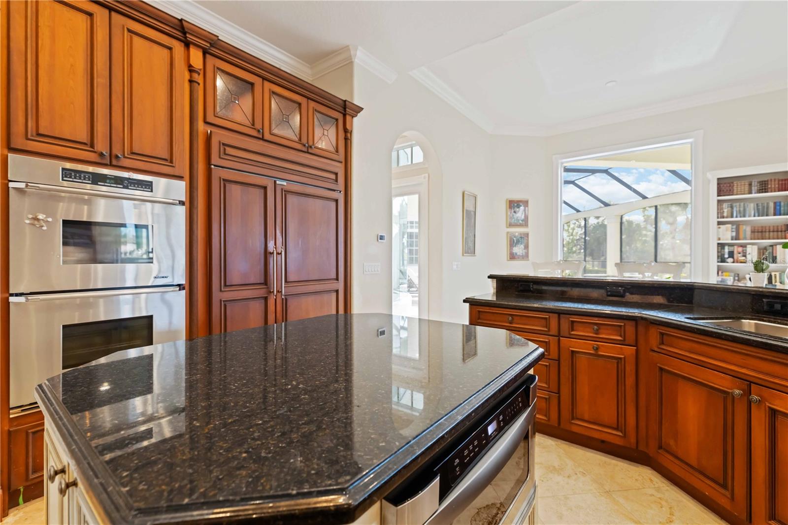 FOUNDERS CLUB - Residential