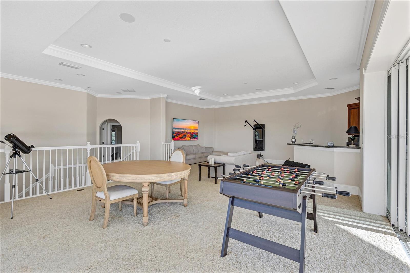 FOUNDERS CLUB - Residential